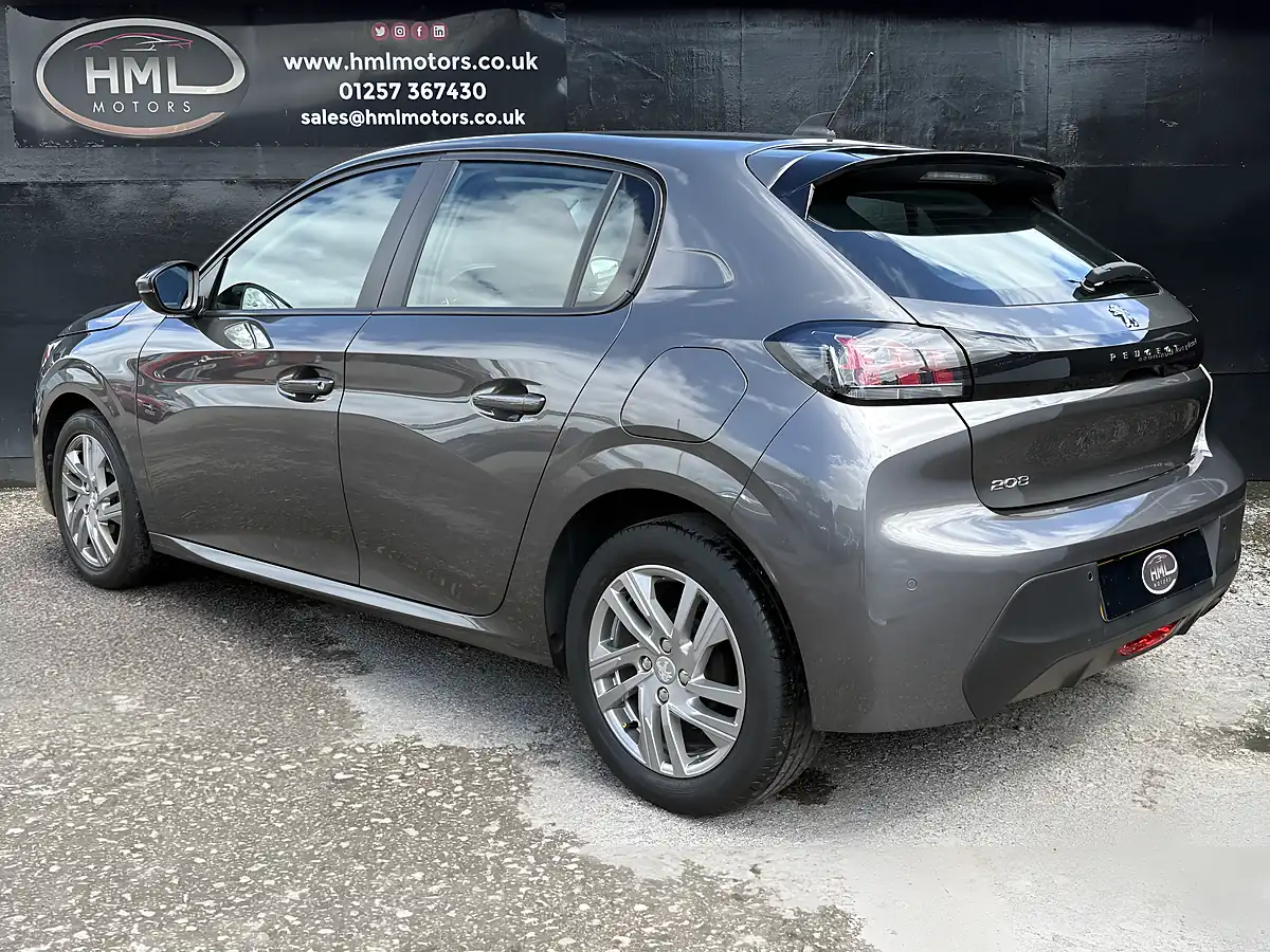 Used 2020 Peugeot 208 Active Grey - Interior and Exterior details 4