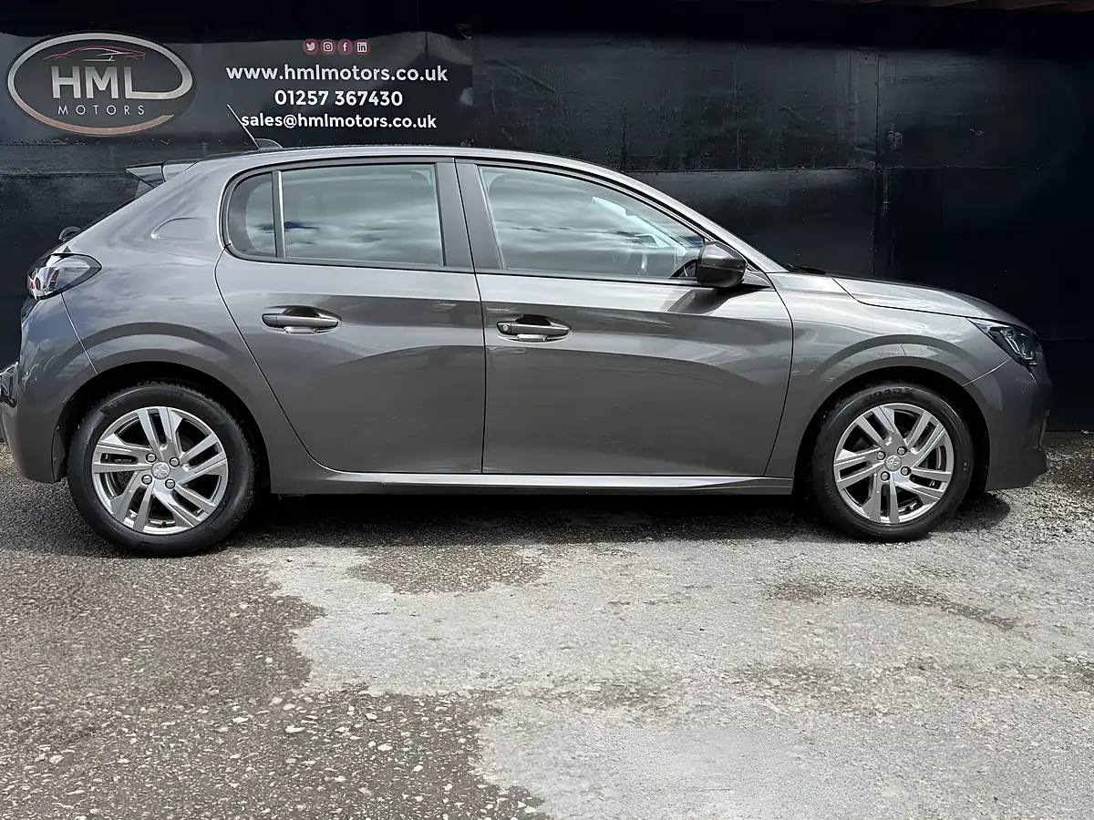 Used 2020 Peugeot 208 Active Grey - Interior and Exterior details 7
