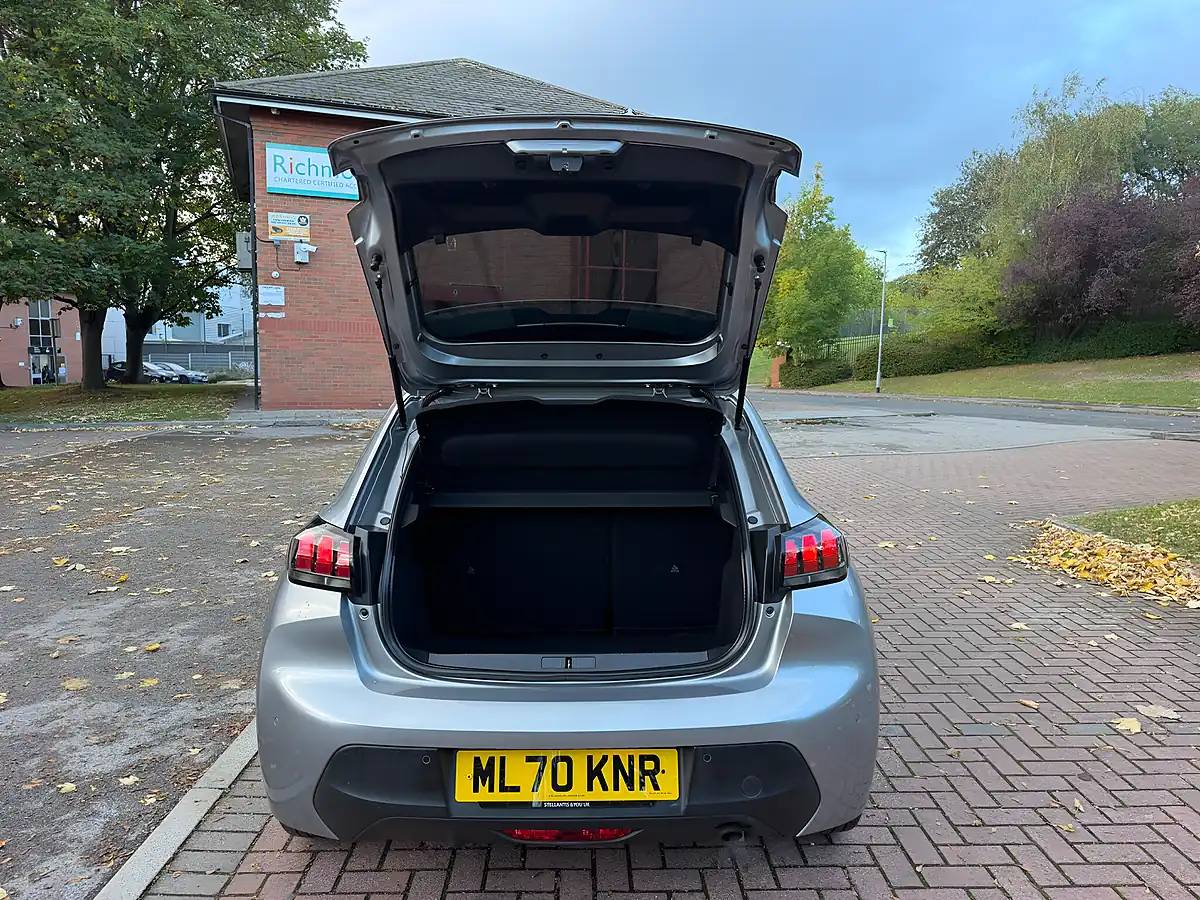 Used 2020 Peugeot 208 Active Grey - Interior and Exterior details 10