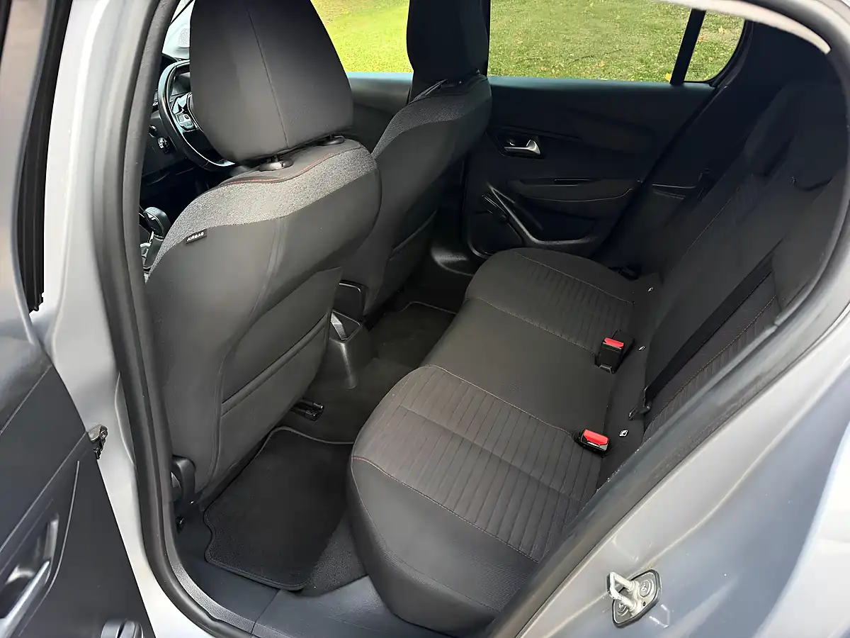 Used 2020 Peugeot 208 Active Grey - Interior and Exterior details 15