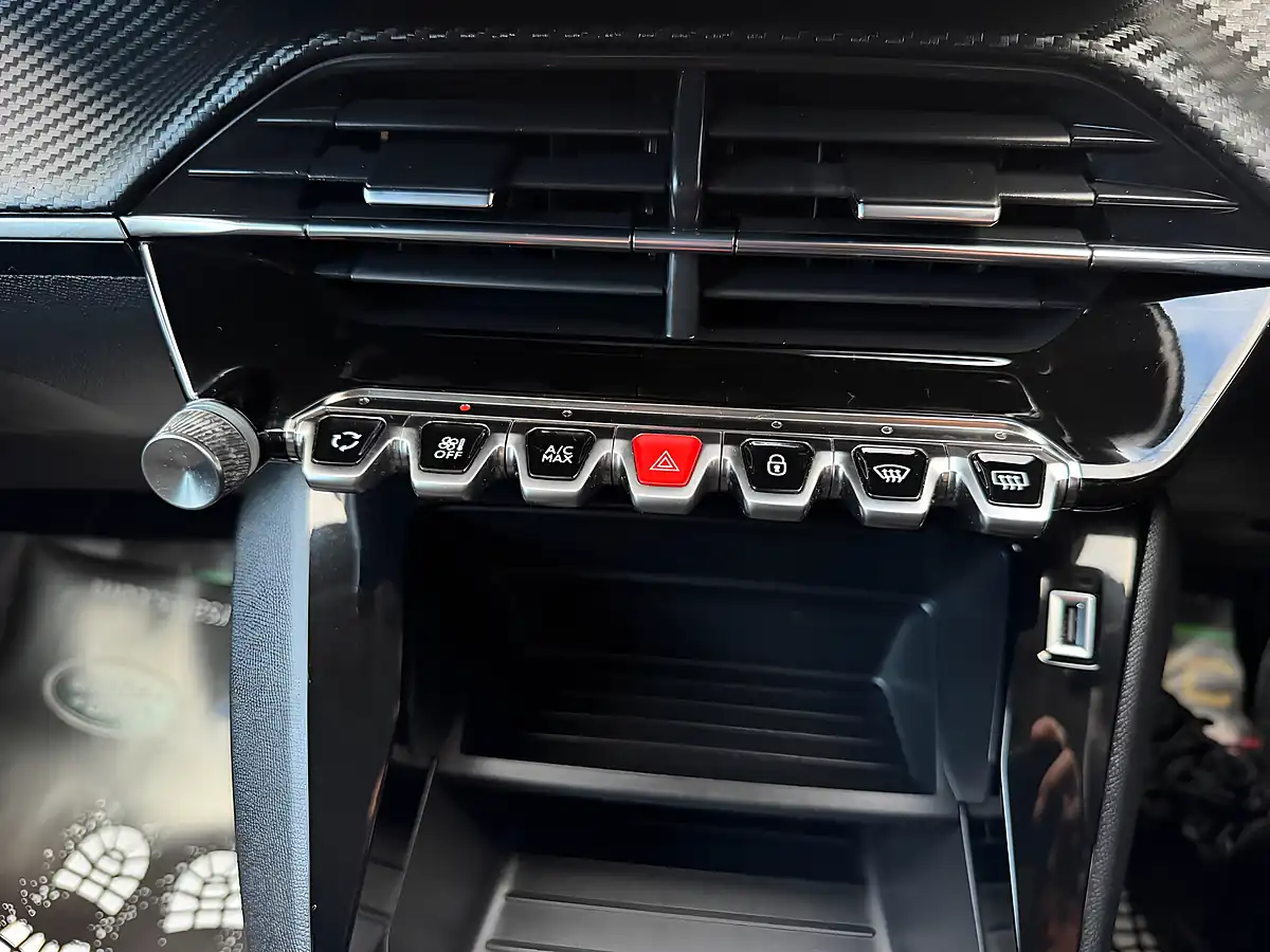 Used 2020 Peugeot 208 Active Grey - Interior and Exterior details 19
