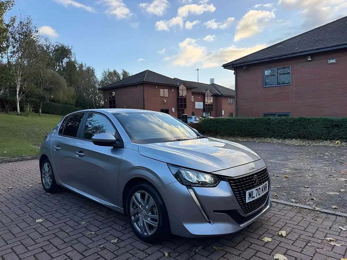 Used 2020 Peugeot 208 Active Grey - Interior and Exterior details 8