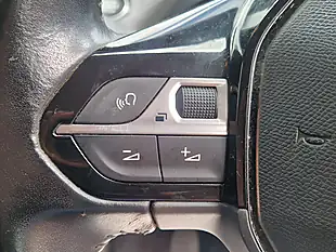 Used 2020 Peugeot 208 Active Yellow - Interior and Exterior details 19