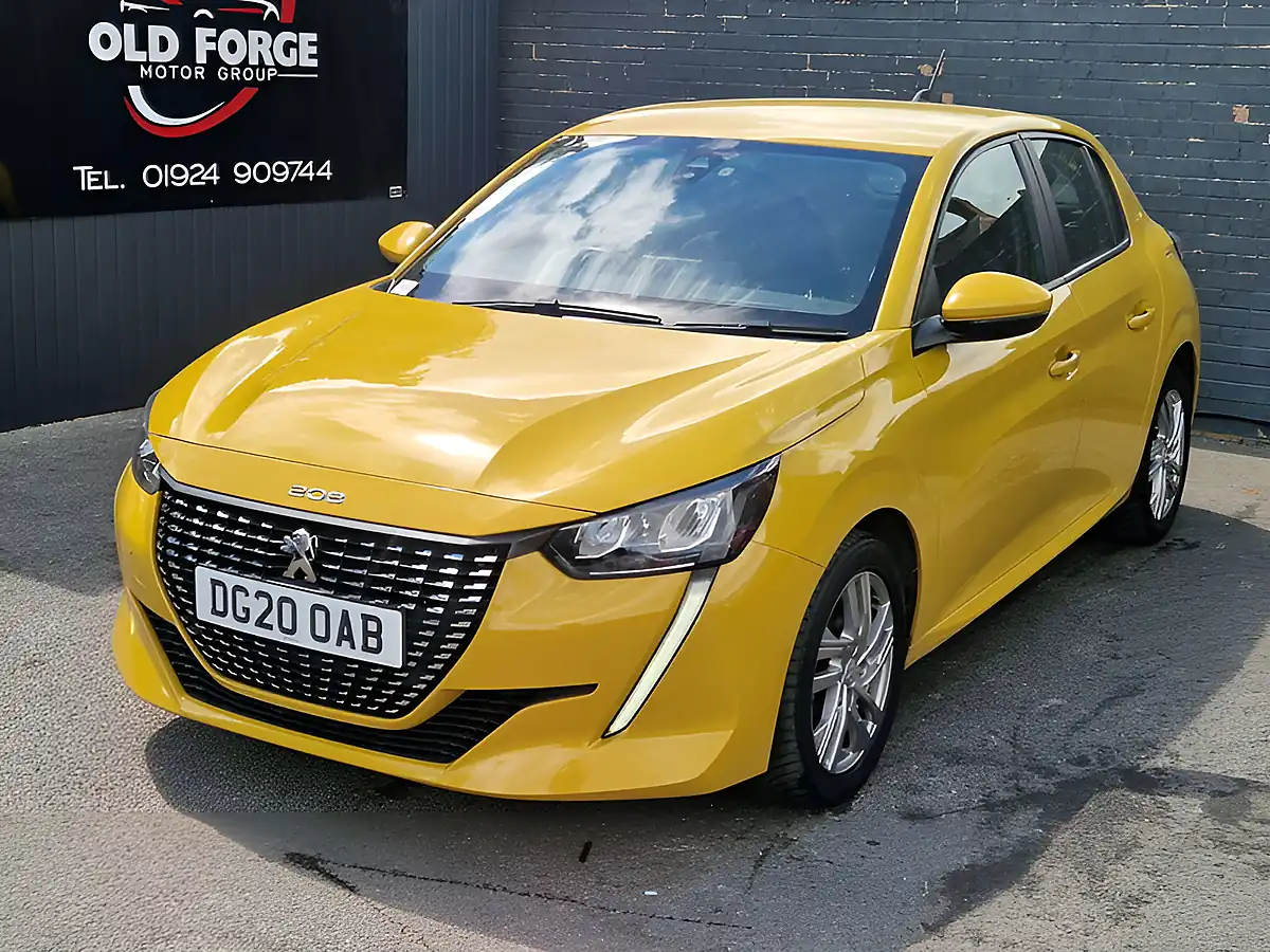 Used 2020 Peugeot 208 Active Yellow - Interior and Exterior details 5