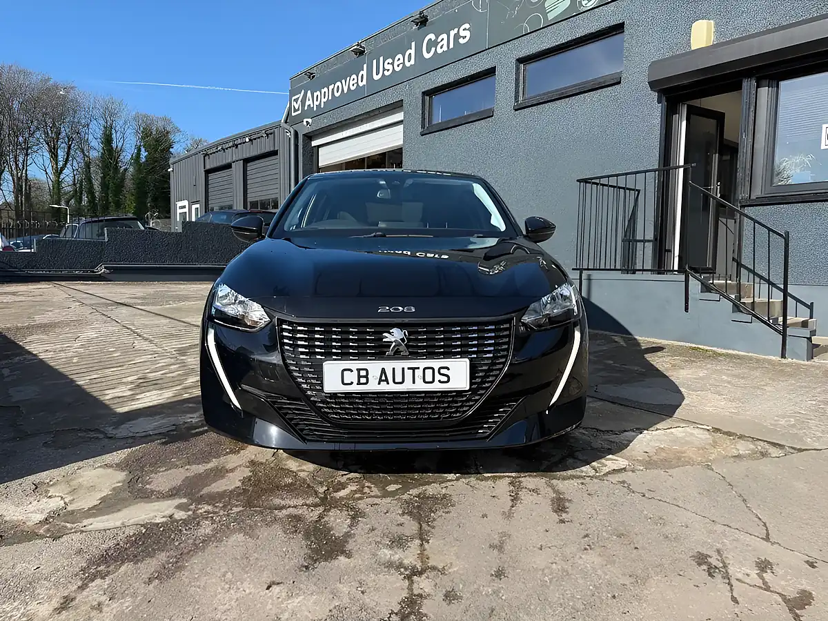 Used 2020 Peugeot 208 Allure Black - Interior and Exterior details 2