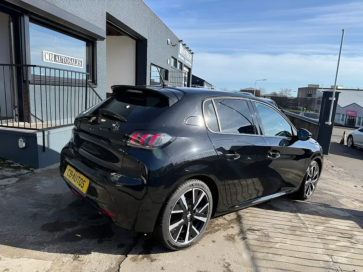 Used 2020 Peugeot 208 Allure Black - Interior and Exterior details 4