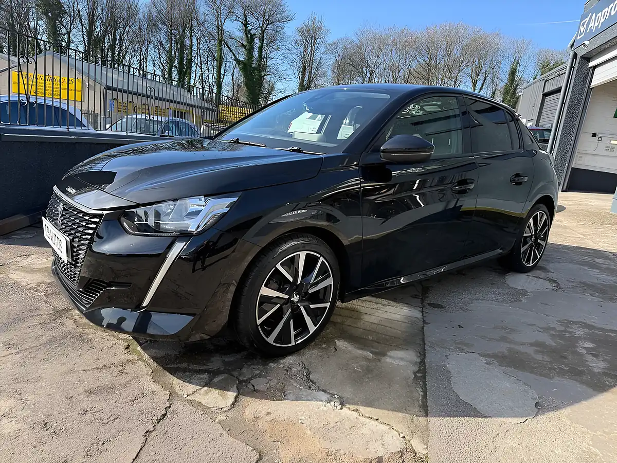 Used 2020 Peugeot 208 Allure Black - Interior and Exterior details 6
