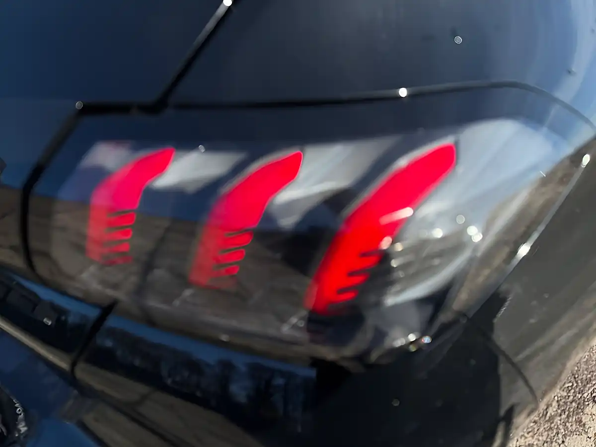 Used 2020 Peugeot 208 Allure Black - Interior and Exterior details 9