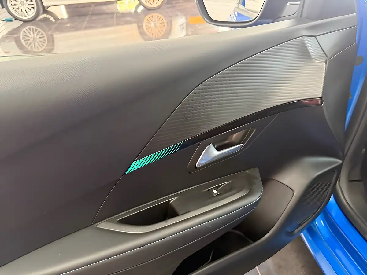 Used 2020 Peugeot 208 Allure Blue - Interior and Exterior details 11
