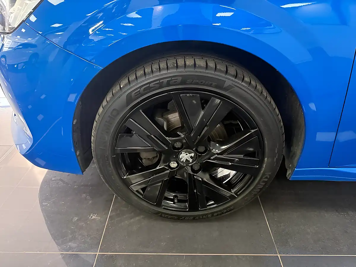 Used 2020 Peugeot 208 Allure Blue - Interior and Exterior details 12