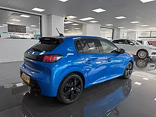 Used 2020 Peugeot 208 Allure Blue - Interior and Exterior details 2
