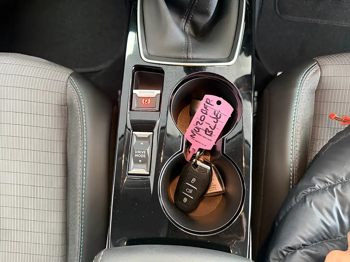 Used 2020 Peugeot 208 Allure Blue - Interior and Exterior details 20