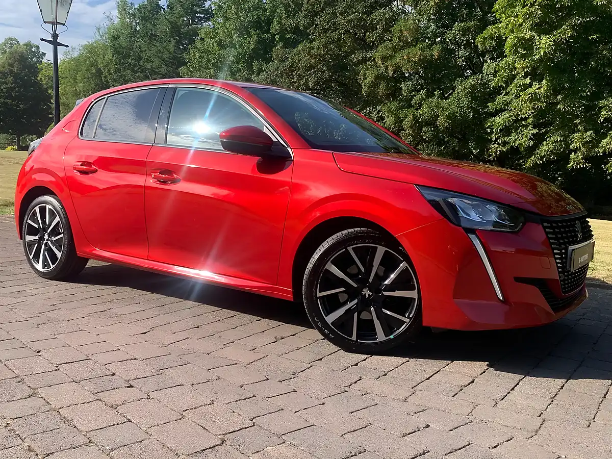 Used 2020 Peugeot 208 Allure Premium Red - Interior and Exterior details 4