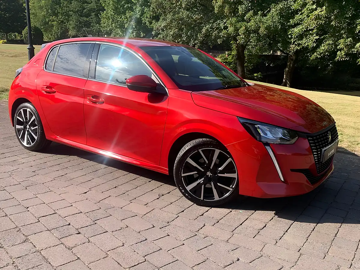 Used 2020 Peugeot 208 Allure Premium Red - Interior and Exterior details 5