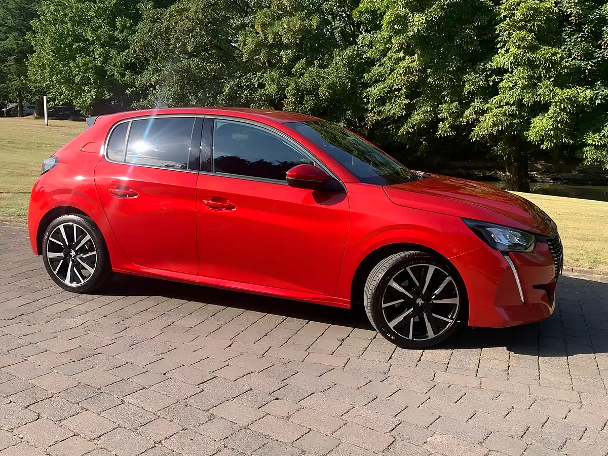 Used 2020 Peugeot 208 Allure Premium Red - Interior and Exterior details 7
