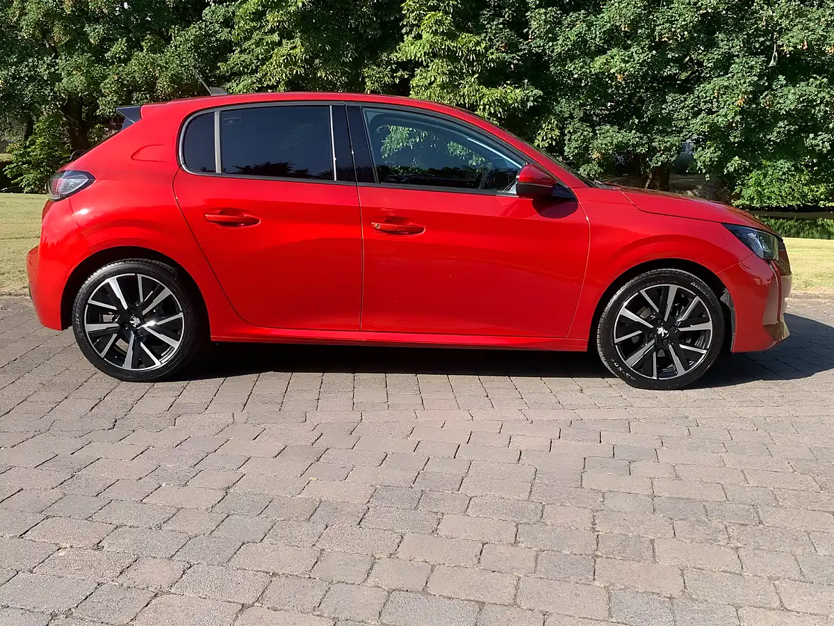 Used 2020 Peugeot 208 Allure Premium Red - Interior and Exterior details 8