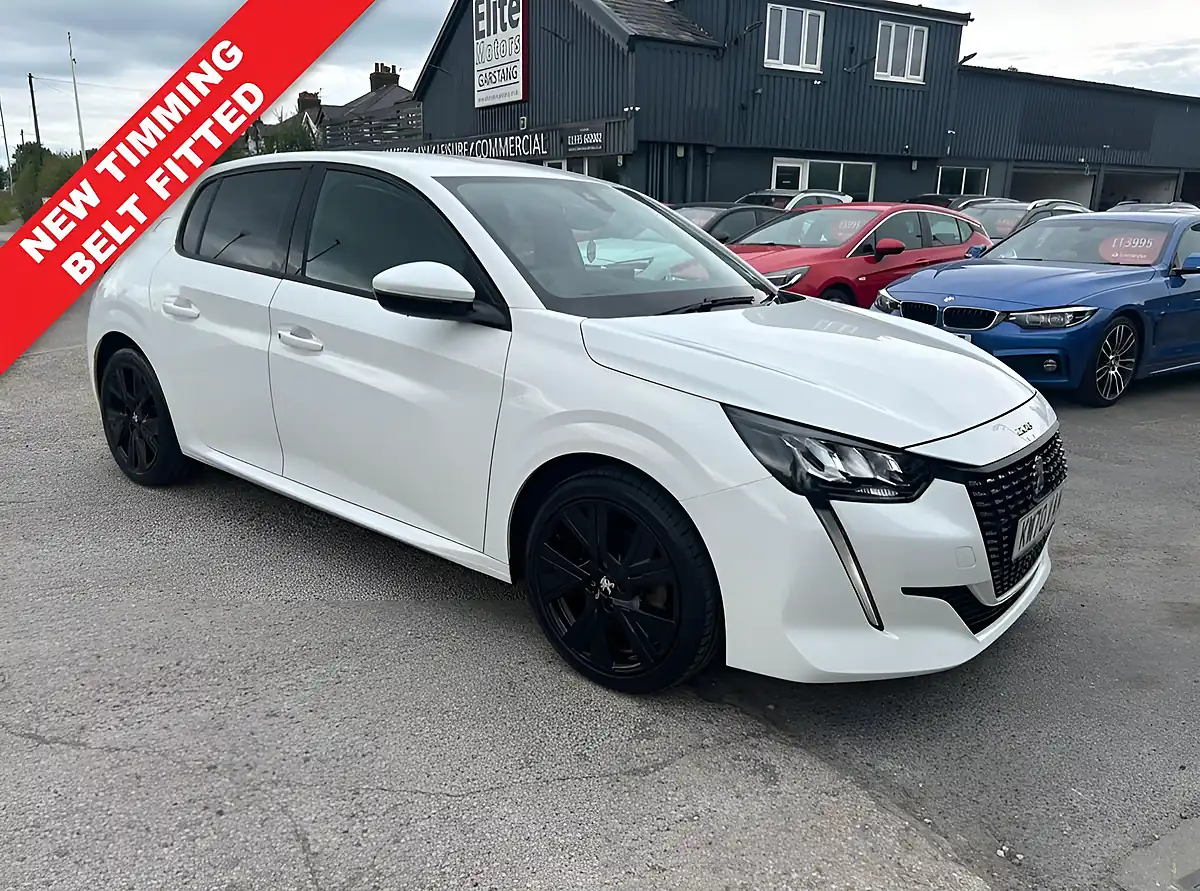 Used 2020 Peugeot 208 Allure Premium White - Front View