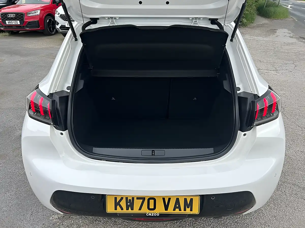 Used 2020 Peugeot 208 Allure Premium White - Interior and Exterior details 11