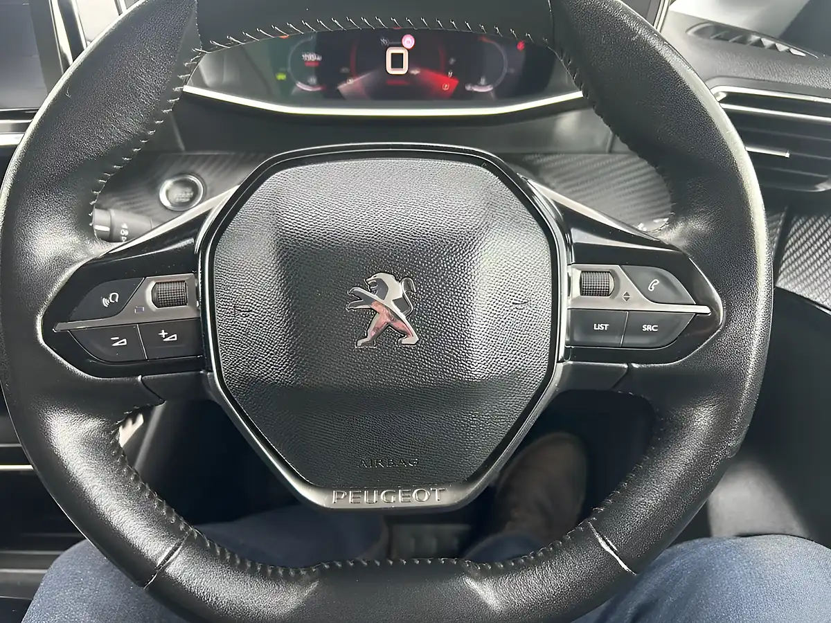Used 2020 Peugeot 208 Allure Premium White - Interior and Exterior details 15
