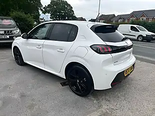 Used 2020 Peugeot 208 Allure Premium White - Interior and Exterior details 2