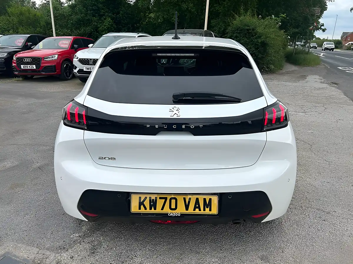 Used 2020 Peugeot 208 Allure Premium White - Interior and Exterior details 3
