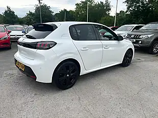 Used 2020 Peugeot 208 Allure Premium White - Interior and Exterior details 4