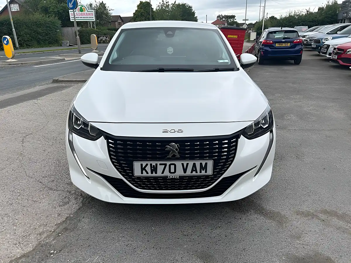 Used 2020 Peugeot 208 Allure Premium White - Interior and Exterior details 5