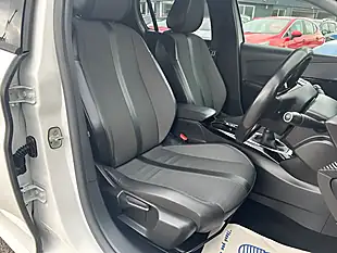 Used 2020 Peugeot 208 Allure Premium White - Interior and Exterior details 8