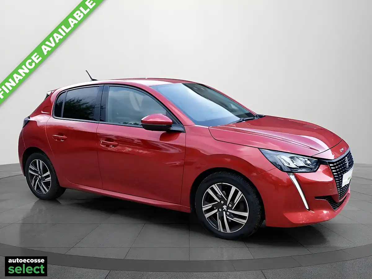 Used 2020 Peugeot 208 Allure Red - Front View