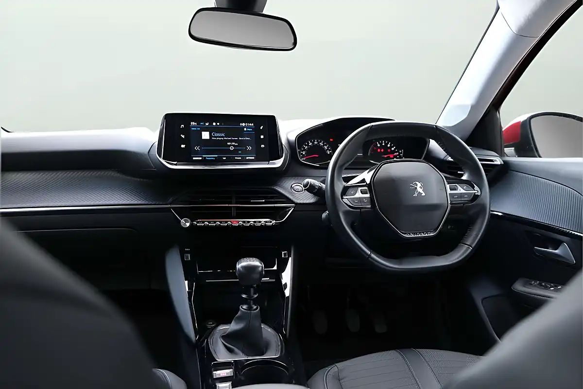Used 2020 Peugeot 208 Allure Red - Interior and Exterior details 14