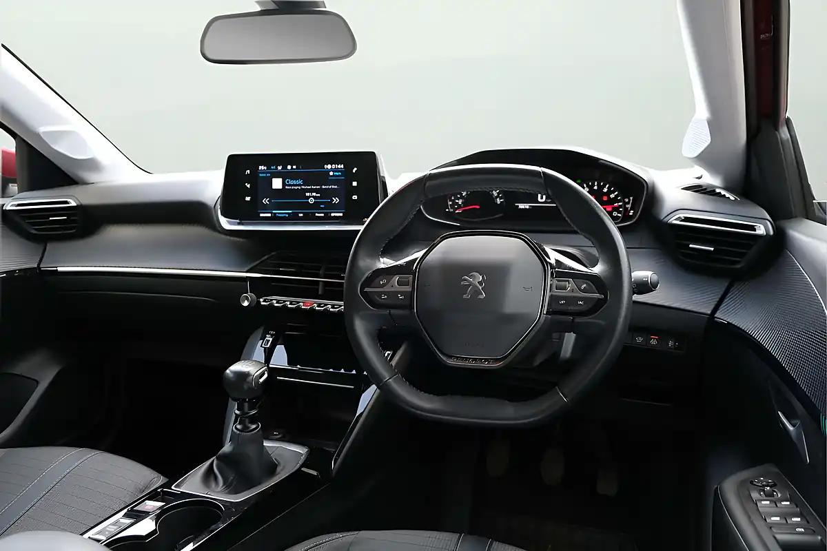 Used 2020 Peugeot 208 Allure Red - Interior and Exterior details 15