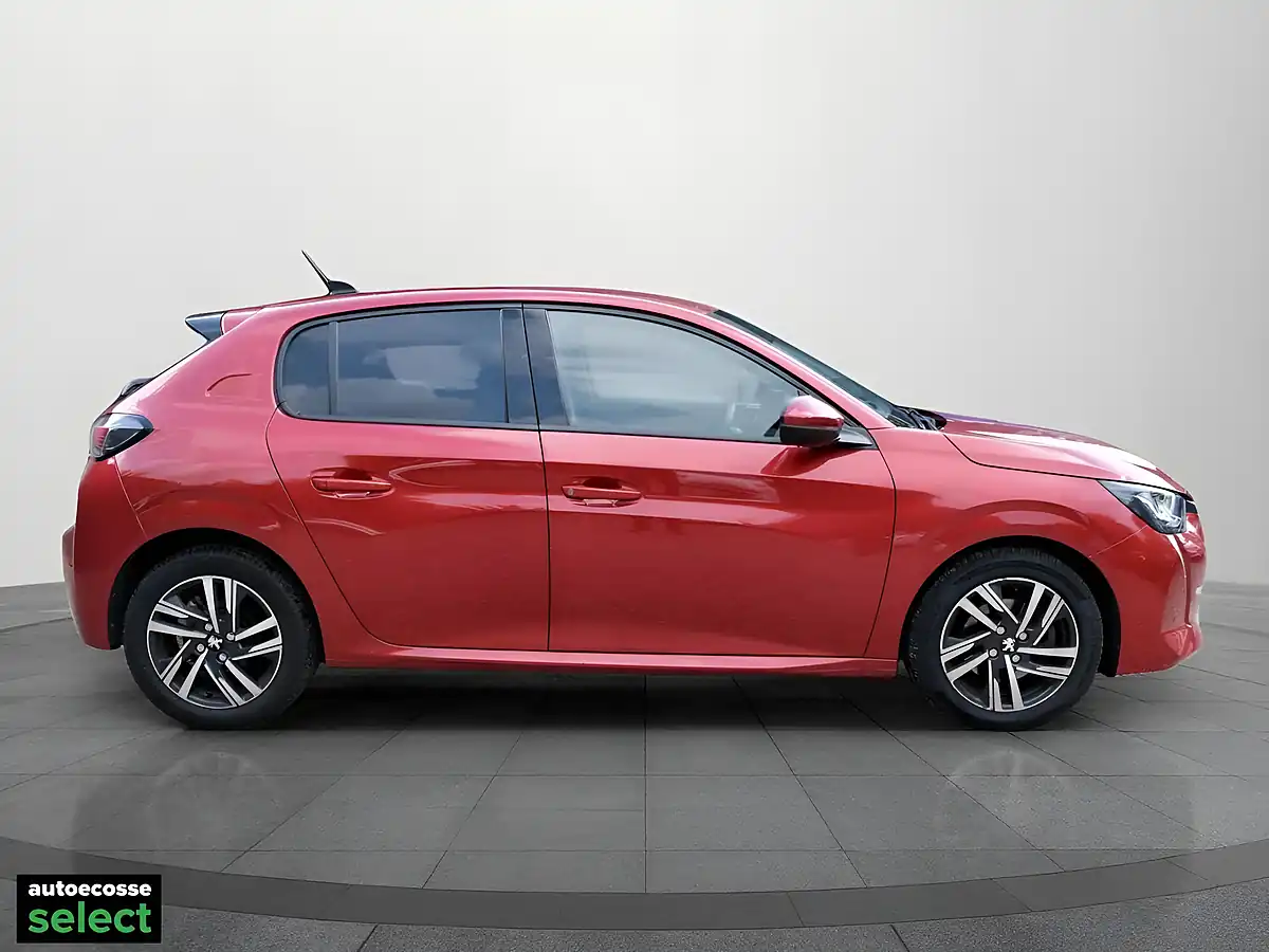 Used 2020 Peugeot 208 Allure Red - Interior and Exterior details 8