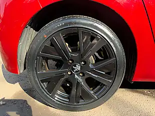 Used 2020 Peugeot 208 Allure Red - Interior and Exterior details 12