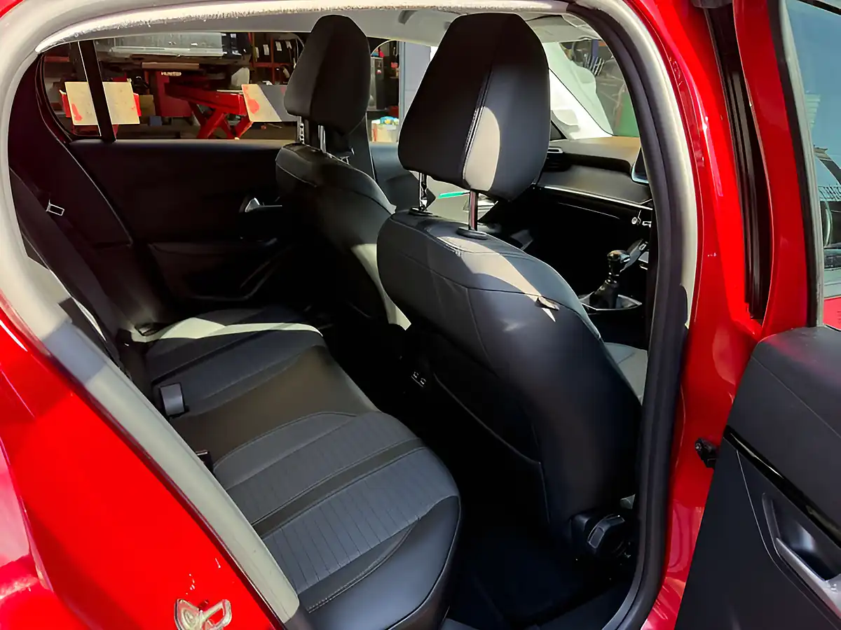 Used 2020 Peugeot 208 Allure Red - Interior and Exterior details 18