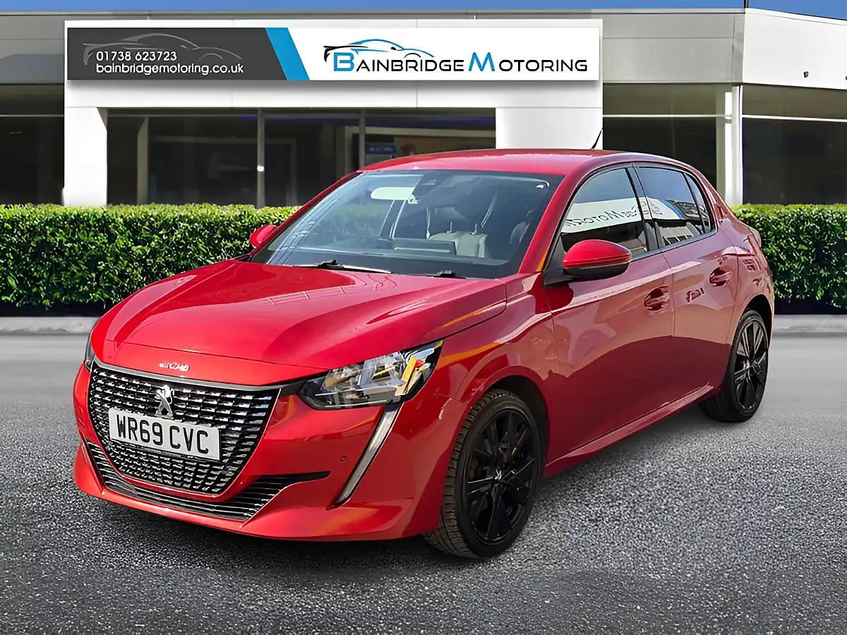 Used 2020 Peugeot 208 Allure Red - Interior and Exterior details 7