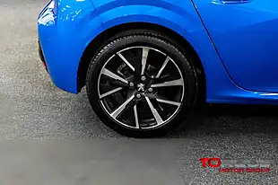 Used 2020 Peugeot 208 Allure Vertigo Blue - Interior and Exterior details 11
