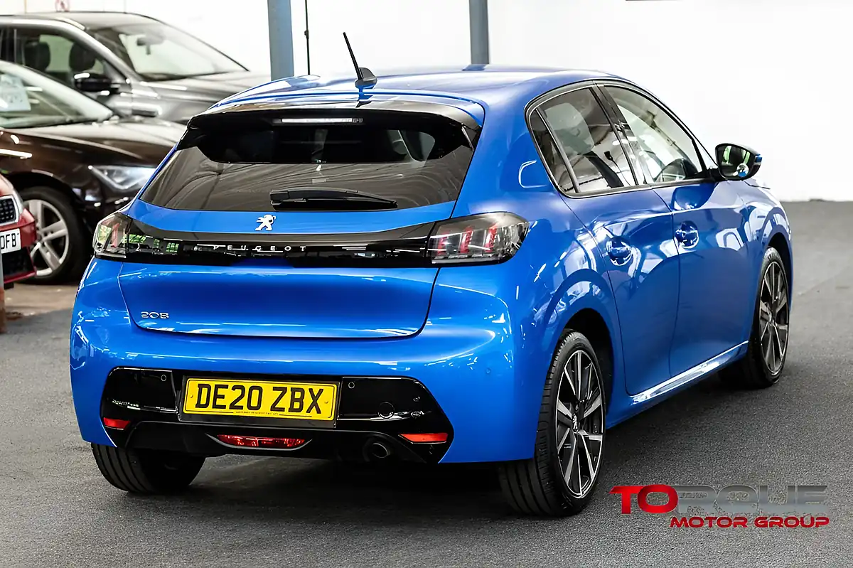 Used 2020 Peugeot 208 Allure Vertigo Blue - Interior and Exterior details 8