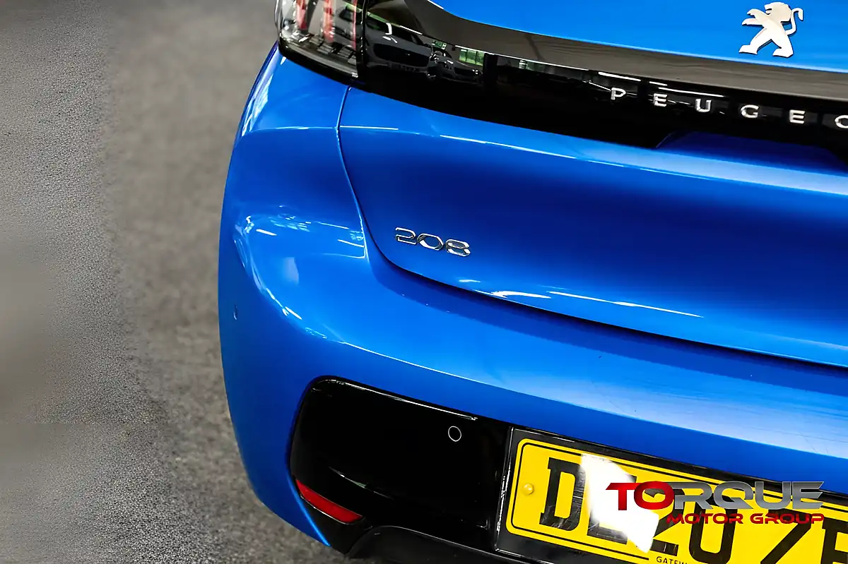 Used 2020 Peugeot 208 Allure Vertigo Blue - Interior and Exterior details 9