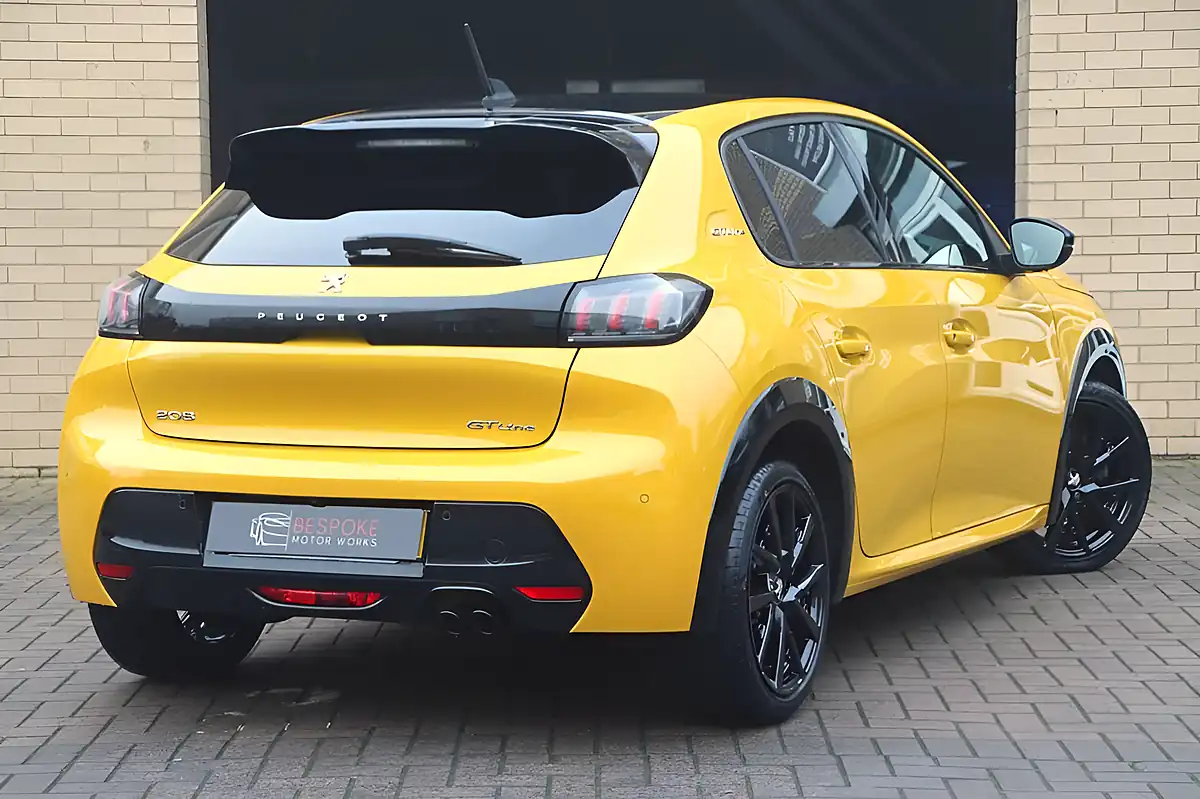 Used 2020 Peugeot 208 GT Line Faro Yellow - Interior and Exterior details 3