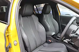 Used 2020 Peugeot 208 GT Line Faro Yellow - Interior and Exterior details 5