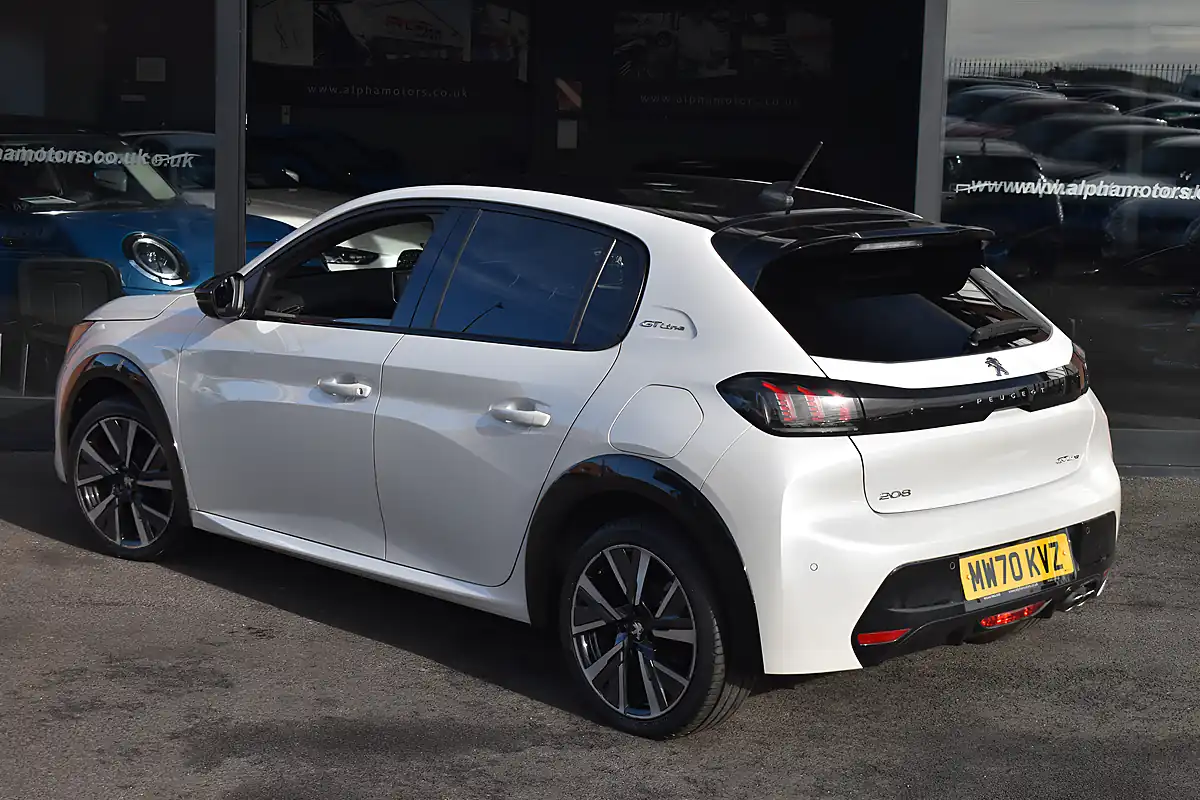 Used 2020 Peugeot 208 GT Line Pearlescent White - Interior and Exterior details 2