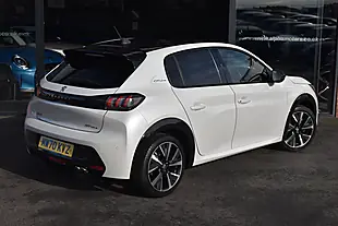 Used 2020 Peugeot 208 GT Line Pearlescent White - Interior and Exterior details 4