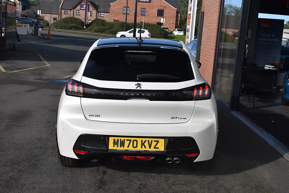Used 2020 Peugeot 208 GT Line Pearlescent White - Interior and Exterior details 8