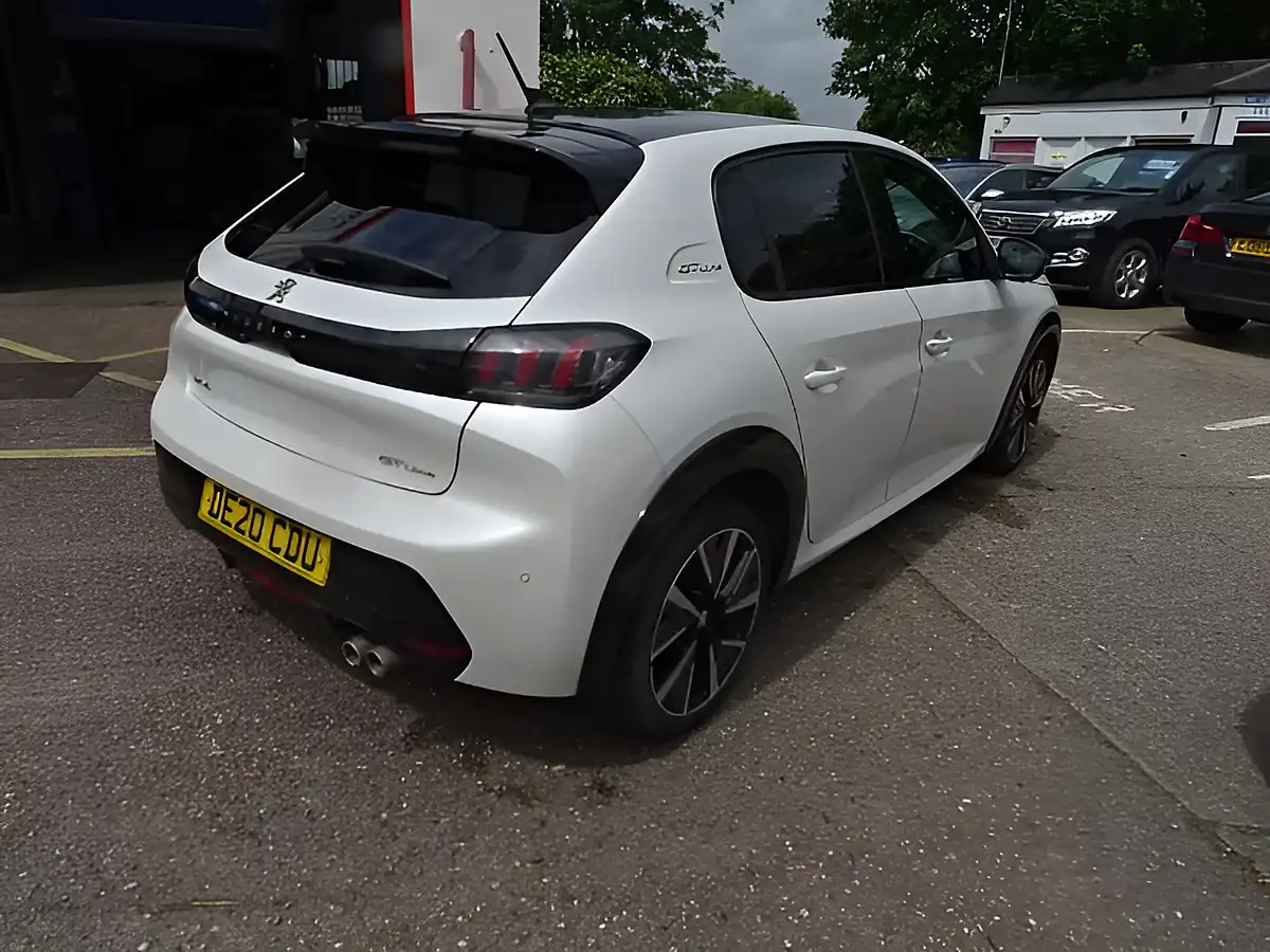 Used 2020 Peugeot 208 GT Line White - Interior and Exterior details 10