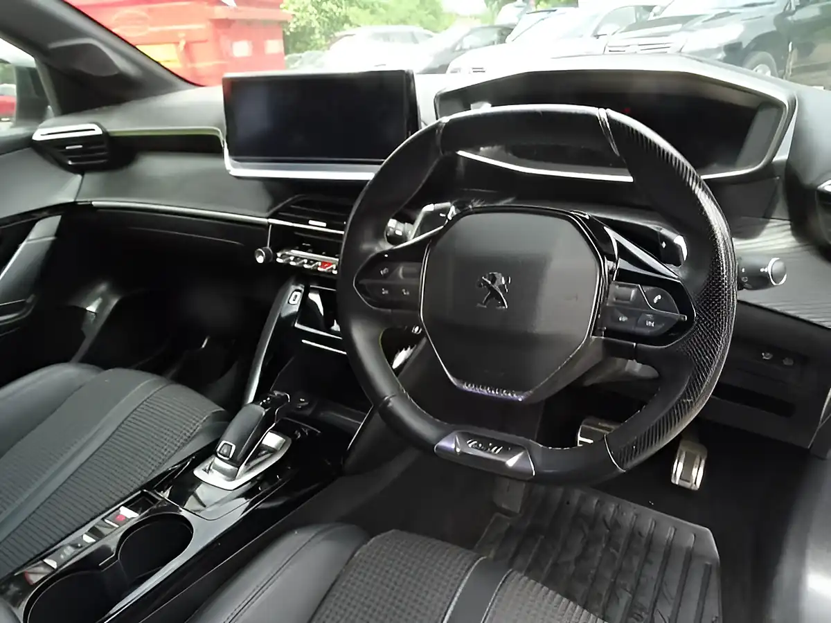 Used 2020 Peugeot 208 GT Line White - Interior and Exterior details 15
