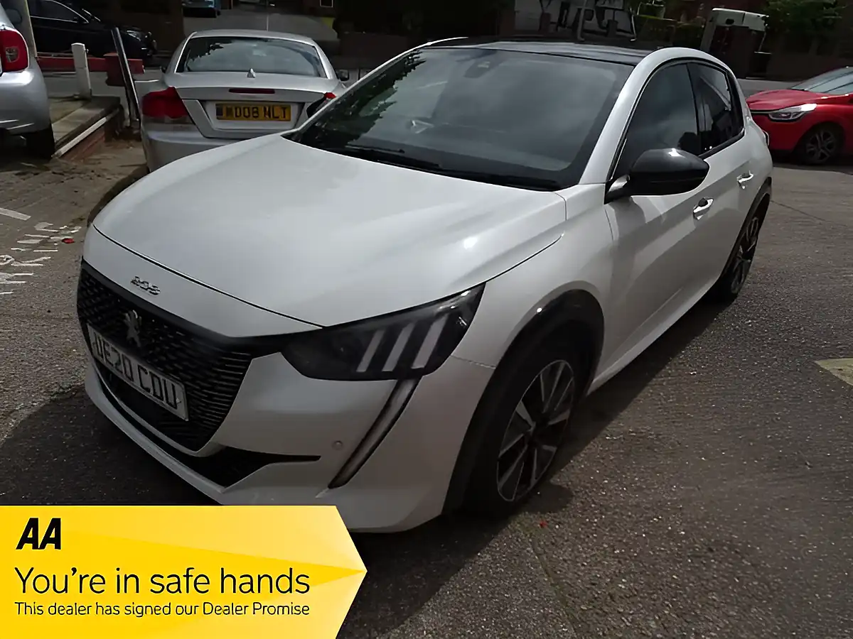 Used 2020 Peugeot 208 GT Line White - Interior and Exterior details 3