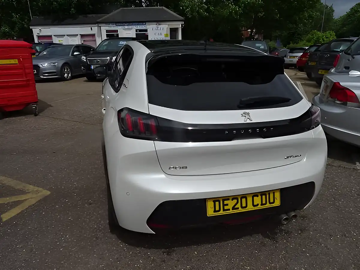 Used 2020 Peugeot 208 GT Line White - Interior and Exterior details 8