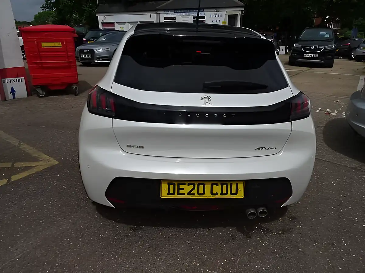 Used 2020 Peugeot 208 GT Line White - Interior and Exterior details 9