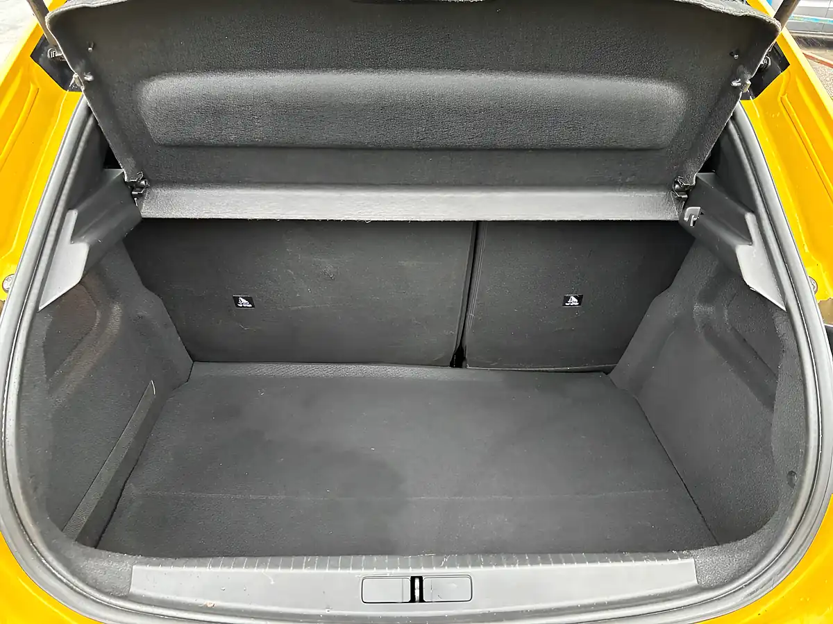 Used 2020 Peugeot 208 GT Line Yellow - Interior and Exterior details 15
