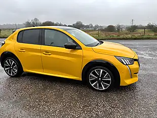 Used 2020 Peugeot 208 GT Line Yellow - Interior and Exterior details 2